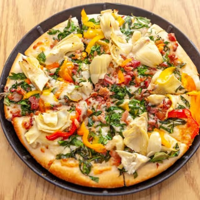 Carbonara Pizza.